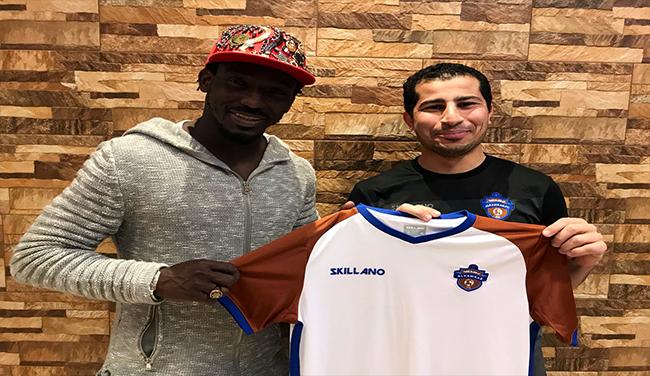 بالصور .. الكوكب السعودى يضم محمد كوفى لاعب المصرى
