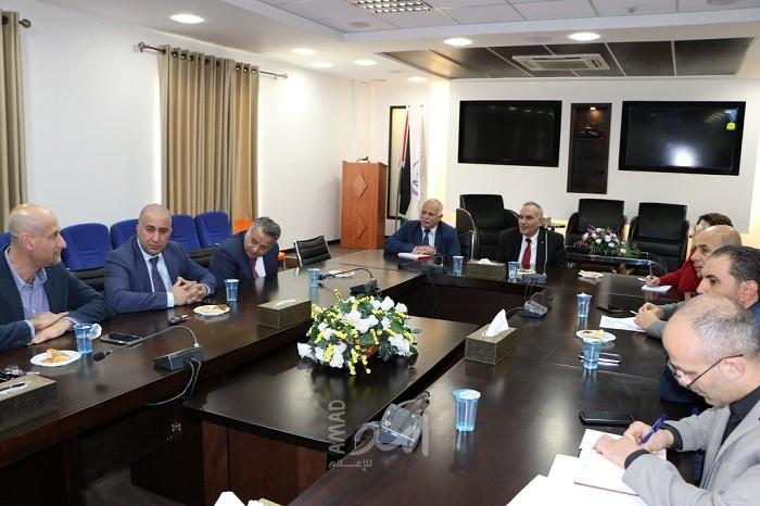 وزير الاتصالات يجتمع مع ممثلي شركات الانترنت