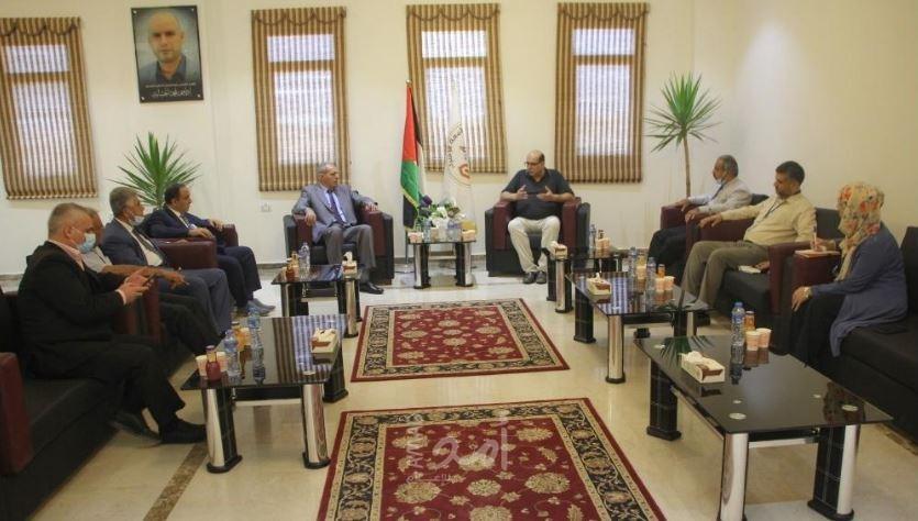 جامعة الاسراء تستقبل نضال الجيوسي ممثل مكتب التعاون الفلسطيني