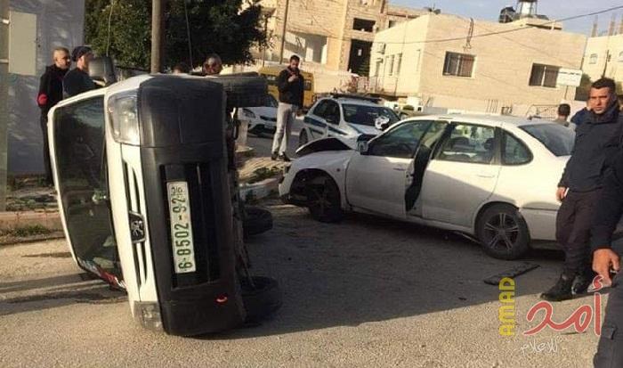 بالصور.. إصابات بحادث سير بين مركبتين في سلفيت
