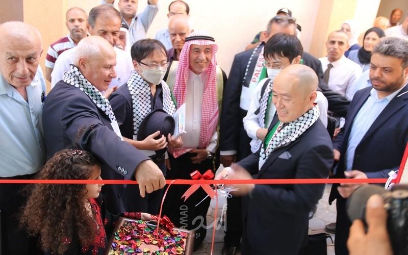 افتتاح مشروع توفير المعدات الطبية في جمعية التأهيل المجتمعي في مخيم المغازي - صور