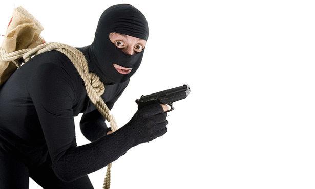 محطمو الصرافات الألية في بنوك قطاع غزة "عملاء"