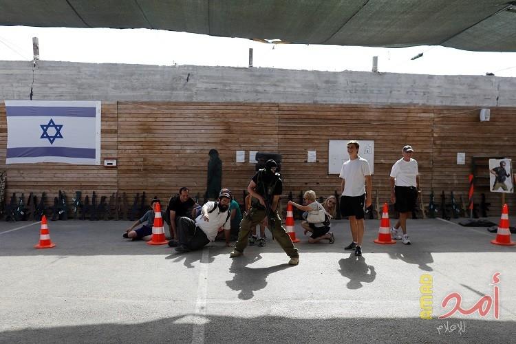 إسرائيل تستقطب السياح بمعسكرات تحاكي قتل الفلسطينيين (صور)
