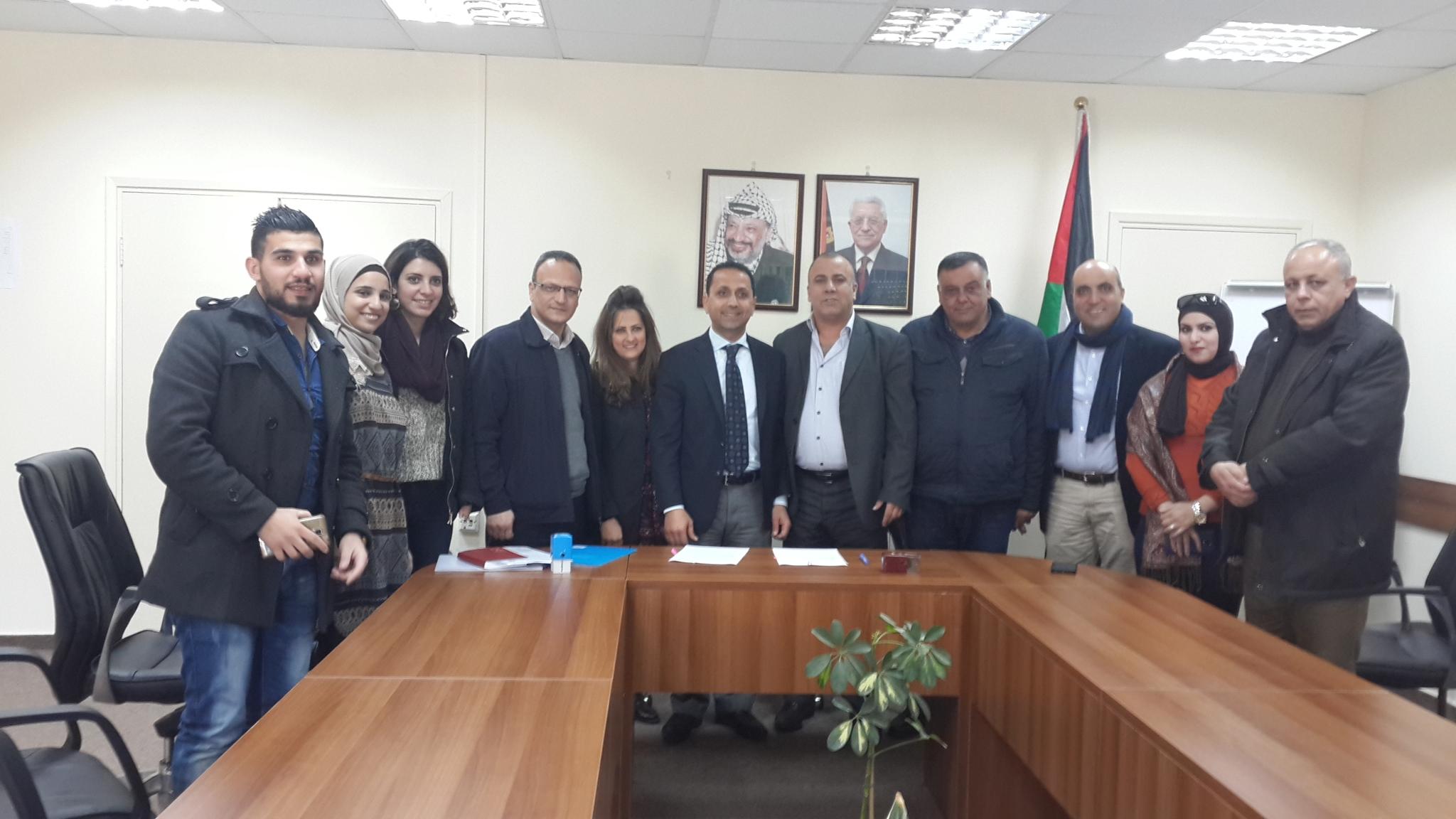 وزارة العمل  ومركز التمكين الاقتصادي  يوقعان مذكرة تفاهم لتنفيذ برنامج "شباب مؤهل"