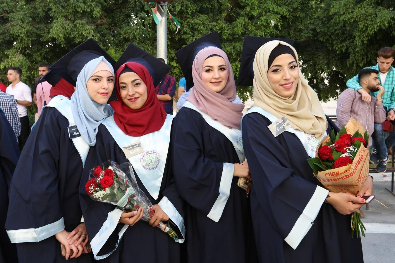 جامعة خضوري تحتفل بتخريج فوجها العاشر والفوج الثاني والثمانين من طلبة خضوري التاريخية