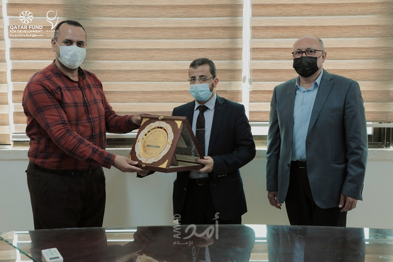 مستشفى حمد بغزة تكرم مؤسسة "الانتربال" وتبحث سبل الشراكة لخدمة ذوي الإعاقة