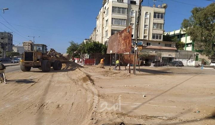 بالصور .. مرور حماس يبدأ بفتح الشوارع الفاصلة بين غزة والشمال
