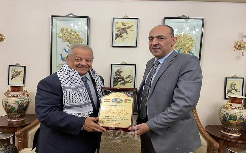 رئيس اتحاد المنتجين العرب بالقاهرة يستقبل المفوض العام للعشائر الفلسطينية