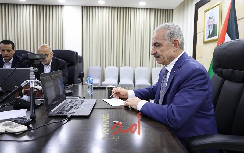 اشتية يبحث مع عضو لجنة العلاقات الخارجية في الكونغرس الأميركي تعزيز العلاقات الثنائية