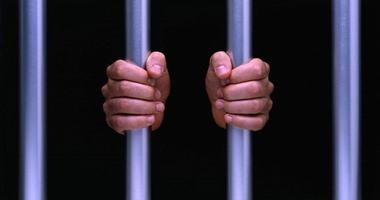 إيران تعلن انتحار ناشط كندي في سجونها