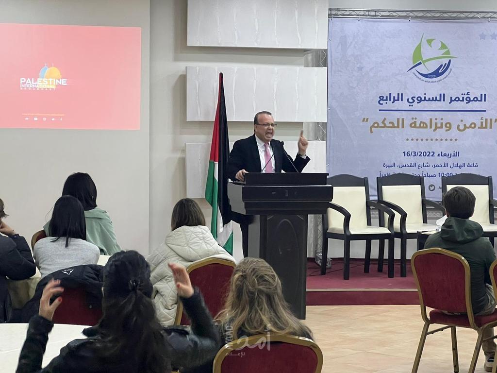 القواسمي أثناء إستقباله لمئة وخمسين طالبا من نيويورك : الحرية والعدالة والكرامة لا تتحزأ