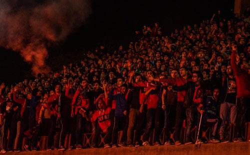 ألتراس النادى الأهلى المصرى يقتحم مقر النادي بالجزيرة