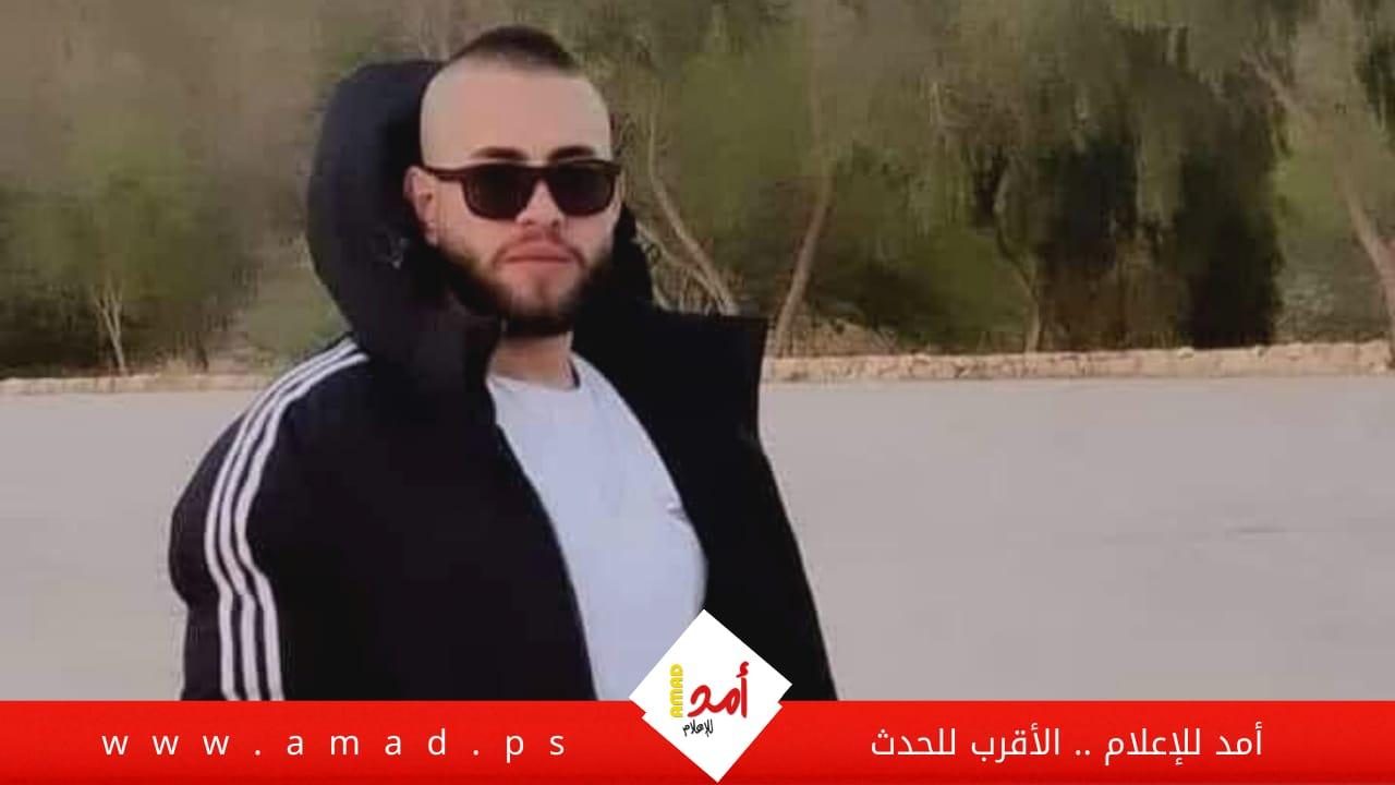 قوات الاحتلال تعدم الشاب الفلسطيني "محمد عباس" في البيرة - صورة وفيديو