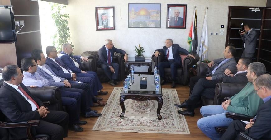 سدر وشكارنة يبحثان سبل التعاون في تعزيز التحول الالكتروني وأتمتة العمل الحكومي