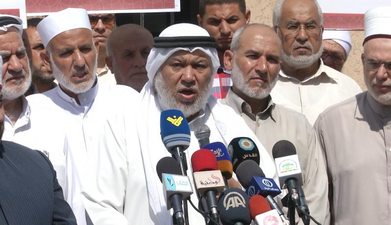 مسؤول حمساوي يدعو لمحاسبة عباس لارتكابه " جرائم قانونية"!