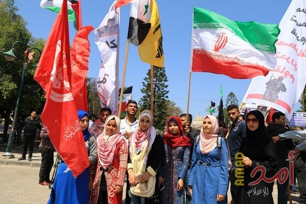 بالصور.. القوى الوطنية بغزة تنظم وقفة تضامنية مع سورياً تنديداً بالعدوان الثلاثي عليها