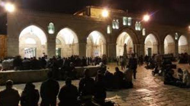 سلطات الاحتلال تبعد 5 مقدسيين عن الأقصى بينهم طفل ومُرابطة
