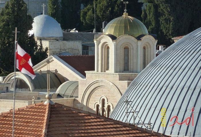 بطريركية القدس للروم الأرثوذكس تطالب بالاعتذار وإزالة لوحات مسيئة للمسيحية في حيفا