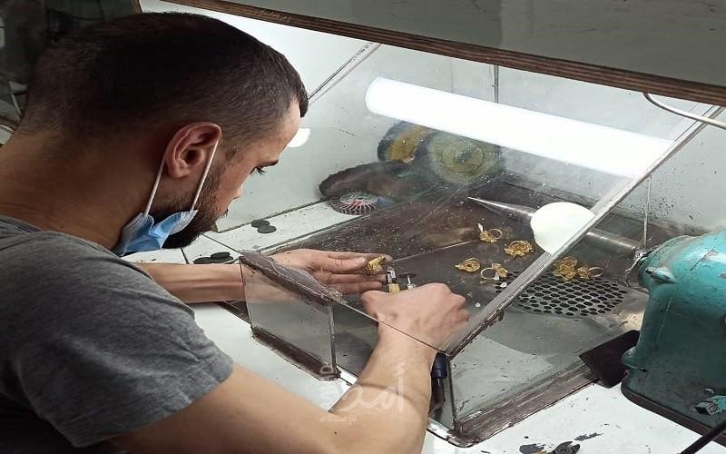 اقتصاد حماس تنظم جولة للصحفيين والنشطاء على مصانع الذهب