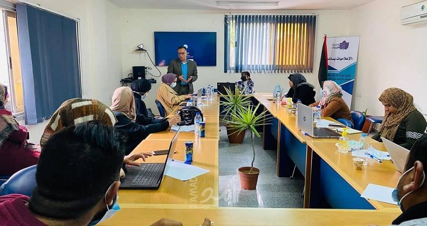 فلسطينيات تنظم لقاء حول وسائل الإعلام والرقابة على الانتخابات