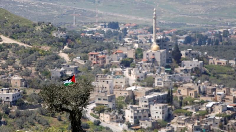 الخليل: مستوطنون يقيمون بؤرة استيطانية جديدة