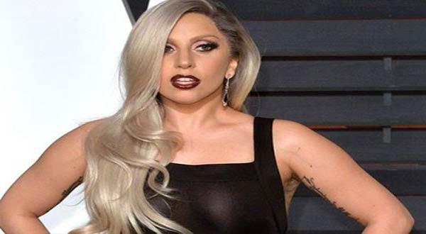 بالفيديو .. 8 نجمات بهوليوود كسبن تعاطف الجمهور وبكائهم في عام 2016