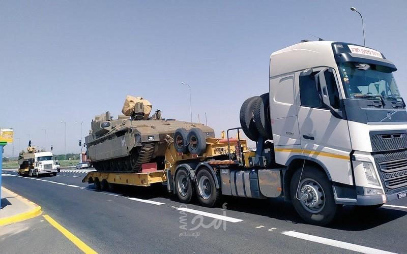 بعد تهديد غانتس..جيش الاحتلال يحشد قوات اضافية  قرب السياج الفاصل مع قطاع غزة - فيديو