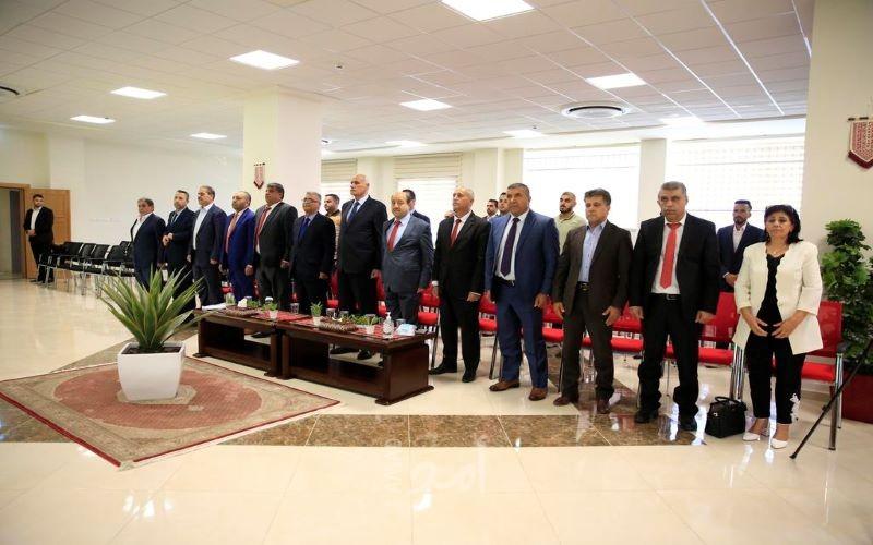 رام الله: المدرسة الوطنية تحتفل بتخريج برنامج تدريبي لتعزيز القدرات الإدارية لنواب المحافظين