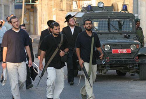مستوطنون يقتحمون خربة المورق جنوب الخليل