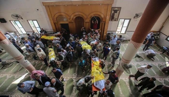 بالصور.. غزة تشيّع جثامين شهداء العدوان الإسرائيلي