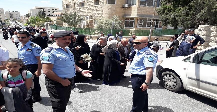 شرطة بيت لحم تؤمن دخول المواطنين للصلاة بالجمعة الأولى في القدس