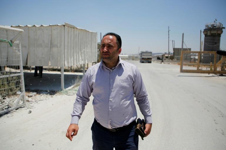 بعد تمديد اعتقال عمرو  بتهمة "اطالة اللسان".. العفو الدولية: السلطة مصرة على قمع حرية التعبير