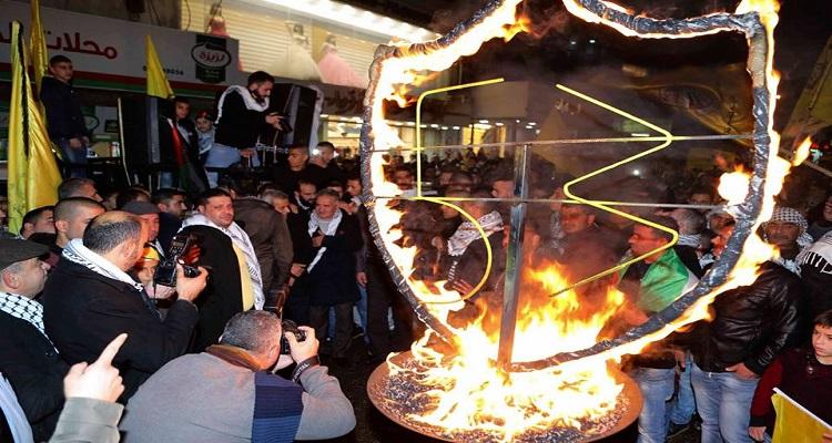 ايقاد شعلة حركة فتح في قلقيلية