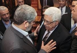 مصدر في حماس يكشف تفاصيل مكالمة مشعل مع عباس