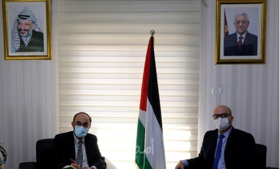 الهدمي يطلع القنصل الأسباني العام على تطورات الأوضاع في القدس