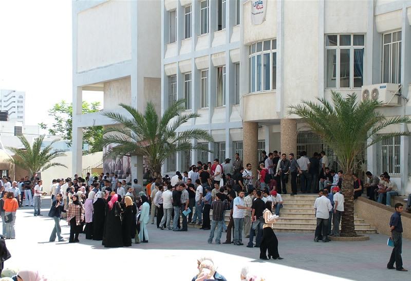 تعليم حماس: 110 آلاف طالب جامعي في 29 مؤسسة تعليمية بغزة