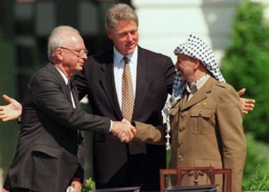 هل أنهى المركزي الفلسطيني إتفاقية أوسلو؟