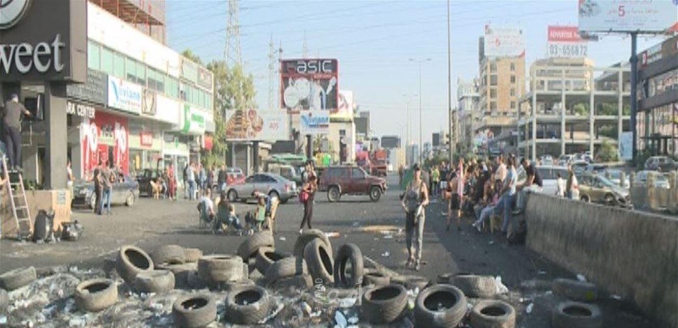 مسلحون مناصرون لحزب الله وأمل يقمعون التظاهرات في صور جنوب لبنان- فيديو
