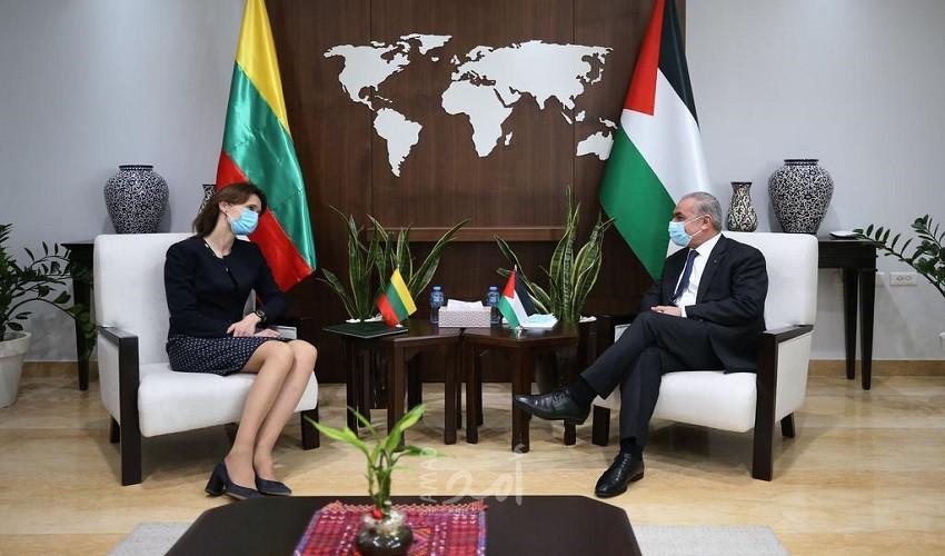 اشتية يبحث مع رئيسة برلمان لتوانيا تعزيز التعاون... وتؤكد موقف بلادها من حل الدولتين