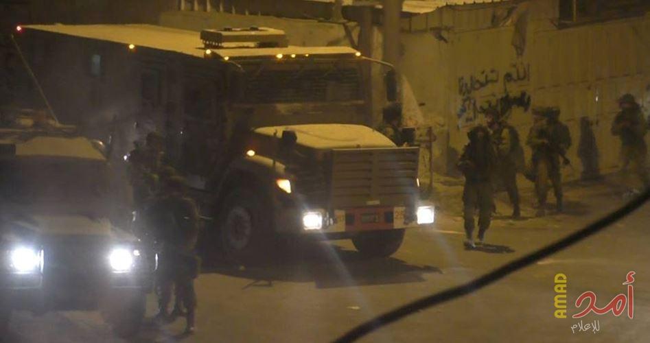 بلدية الاحتلال تستولي على "كونتينر" في حي شعفاط بالقدس