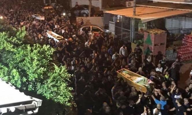 بالفيديو..ام الفحم تشيع شهداء "عملية الاقصى" وسط هتافات: بالروح بالدم نفديك يا شهيد"