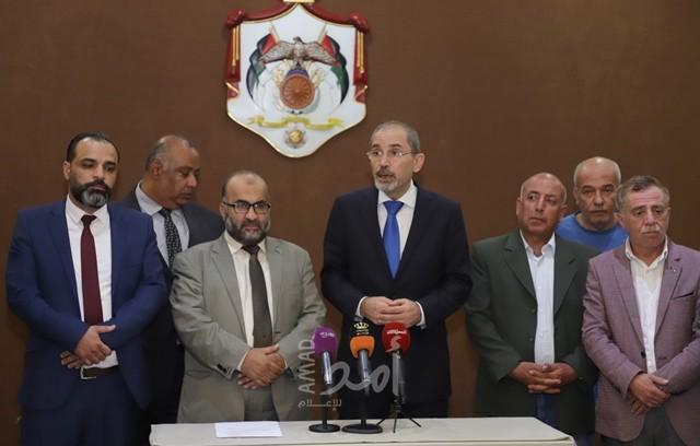 الصفدي يعلن التوصل إلى اتفاق وانهاء اضراب العاملين في "الأونروا" على خلفية المطالبة بزيادة الرواتب