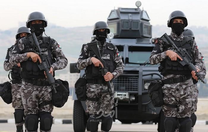 بالفيديو.. مسلحون يطلقون النار تجاه القوات الأردنية.. واجماع بإنهاء أشكال الاحتجاج في الرمثا