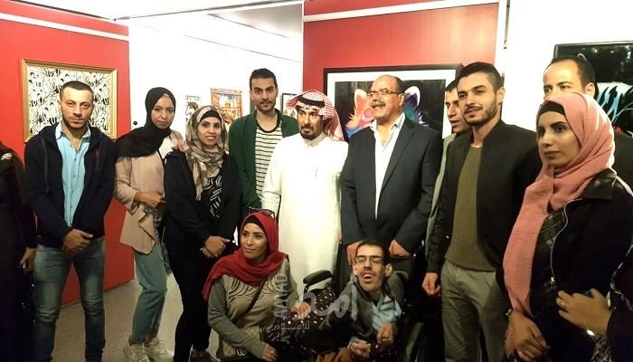 بالصور -  التيار الإصلاحي لفتح يشارك الفنان الدلو بمعرض الشمري الدولي في القاهرة