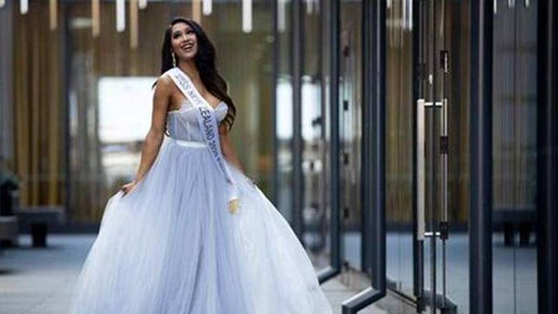 متحول جنسيا يفوز بمسابقة ملكة جمال نيوزيلندا .. شاهد