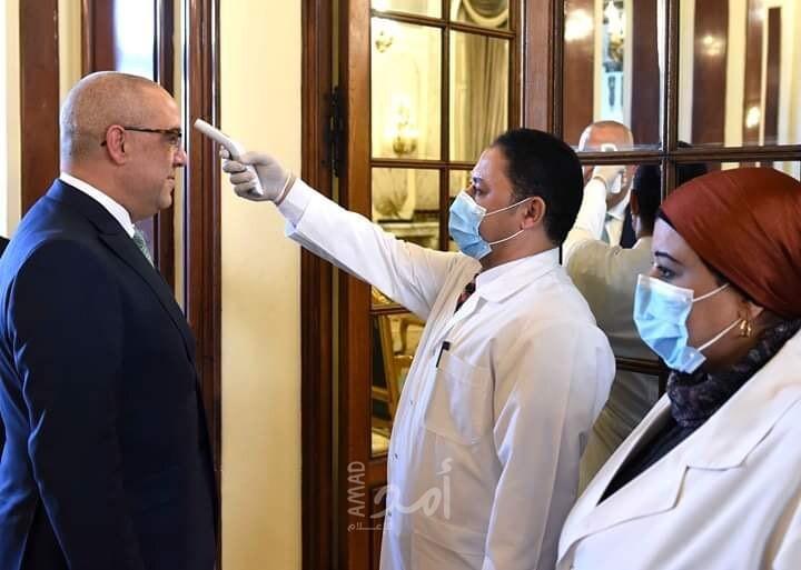 الصحة المصرية تجري فحصاً للوزراء للكشف عن فايروس كورونا