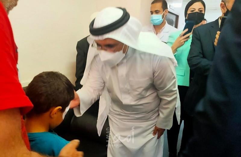 وفد من البرلمان العربي يعود جرحى العدوان الإسرائيلي في مستشفى "معهد ناصر" بمصر