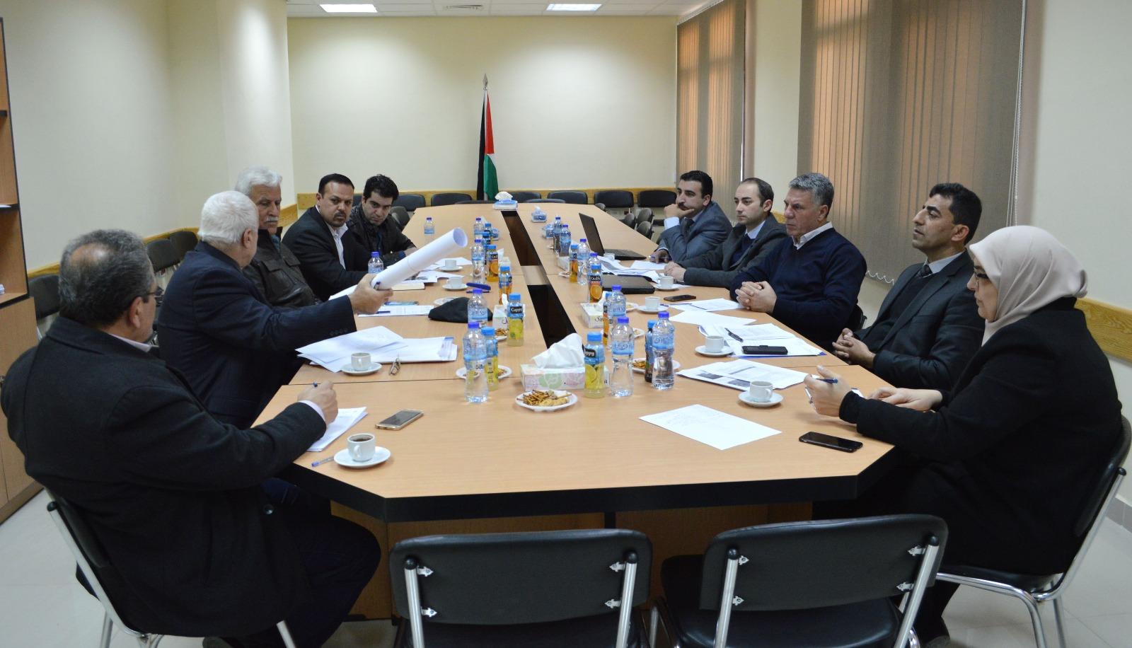 بحث آخر مستجدات مشروع إقامة القرية الذكية في فلسطين