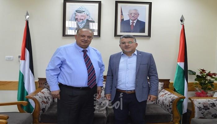 "التعليم العالي" تؤكد اهتمامها بالطلبة الفلسطينيين بالجامعات الفلسطينية في إسرائيل