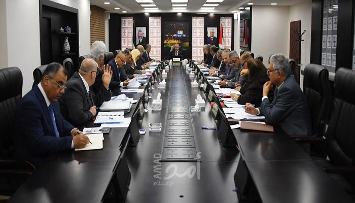 مجلس الوزراء:  تشكيل هيئة وطنية لمراجعة قطاعي التعليم والصحة.. وأولوية لحل أزمة الكهرباء في نابلس والخليل وطولكرم